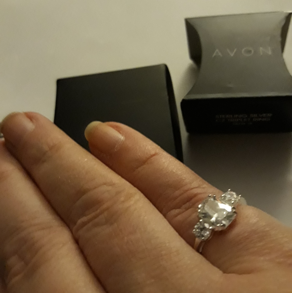 Avon Sterling Silver CZ triplet ring - Picture 2 of 4